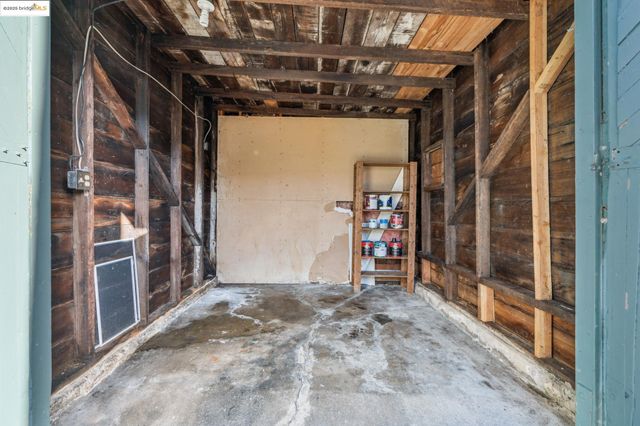 3412 Magnolia St, Oakland, CA 94608