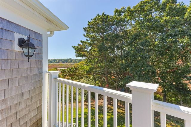109 Misty Meadow Ln 2, Chatham, MA 02650