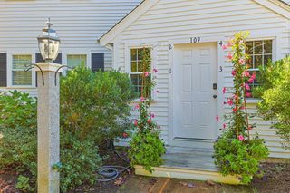 109 Misty Meadow Ln 2, Chatham, MA 02650