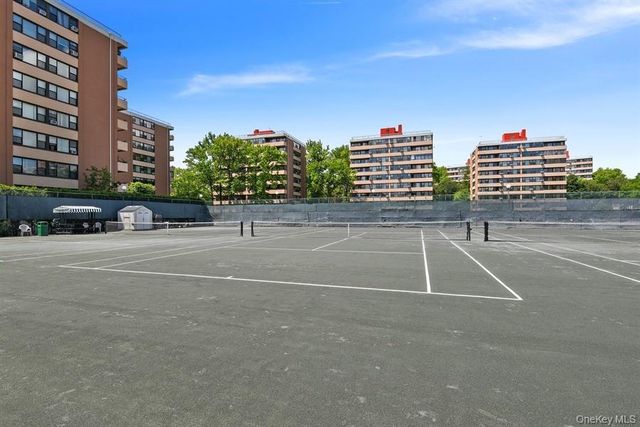 166-35 9th Avenue 6A, Beechhurst, NY 11357