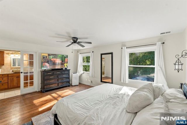 89 Lexington Lane, Wayne, NJ 07470