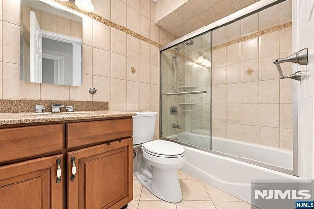 89 Lexington Lane, Wayne, NJ 07470