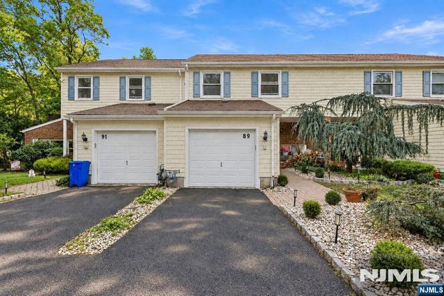 89 Lexington Lane, Wayne, NJ 07470