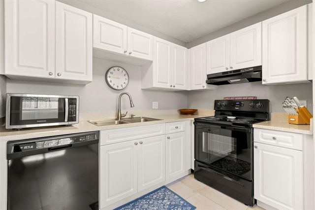 13762 ORANGE SUNSET DRIVE 102, Tampa, FL 33618