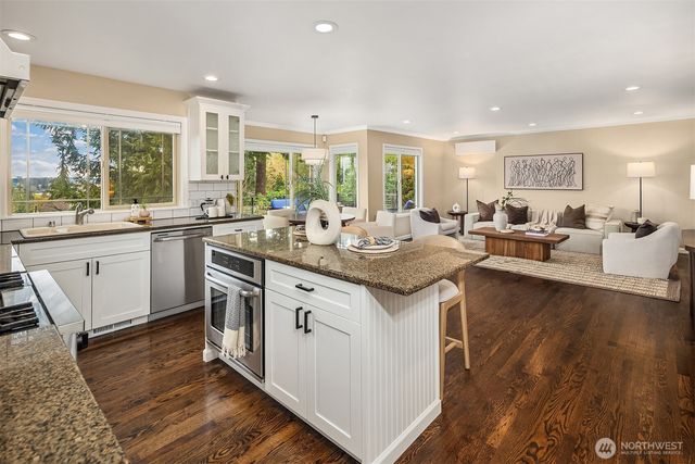 12635 93rd Pl NE, Kirkland, WA 98034