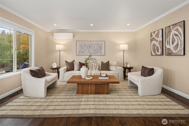 12635 93rd Pl NE, Kirkland, WA 98034