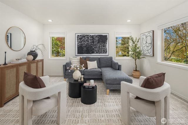 12635 93rd Pl NE, Kirkland, WA 98034