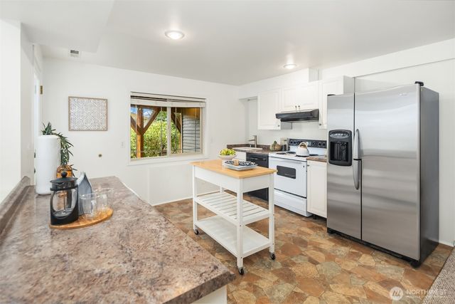 12635 93rd Pl NE, Kirkland, WA 98034