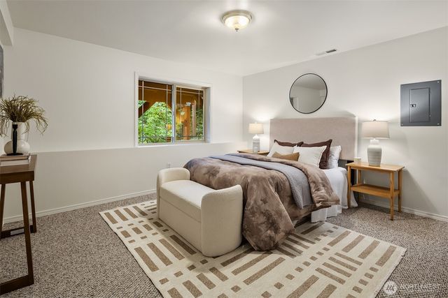 12635 93rd Pl NE, Kirkland, WA 98034