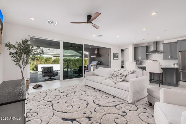 17184 W MOUNTAINAIR Street, Surprise, AZ 85388