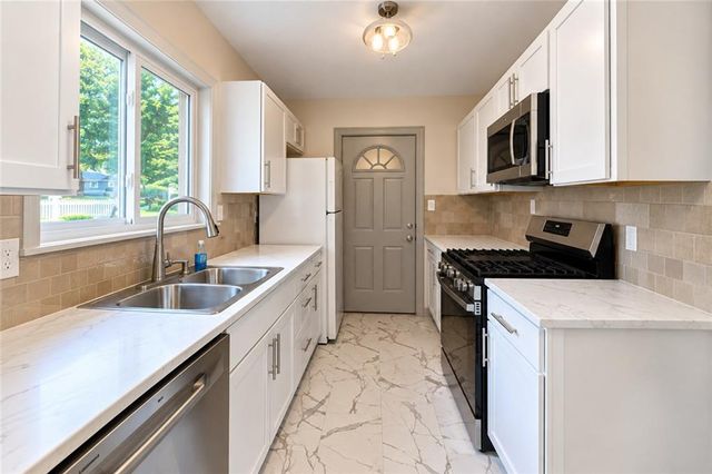 3504 Sloan Drive, Kansas City, KS 66104
