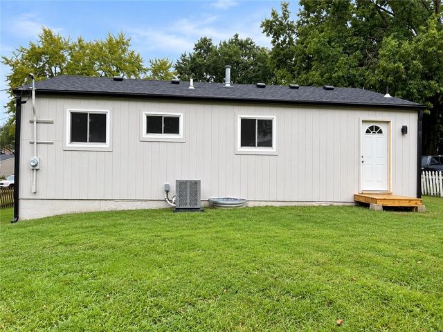 3504 Sloan Drive, Kansas City, KS 66104