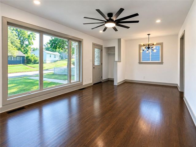3504 Sloan Drive, Kansas City, KS 66104
