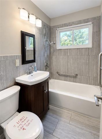 3504 Sloan Drive, Kansas City, KS 66104