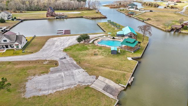 54 Lakecrest Lane, Huntsville, TX 77340