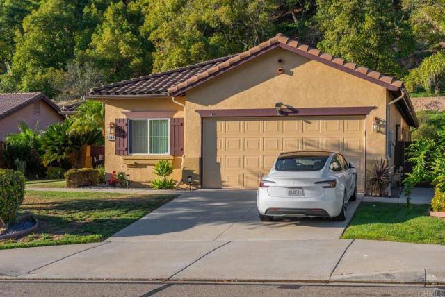 3146 Willow Tree Lane, Escondido, CA 92027