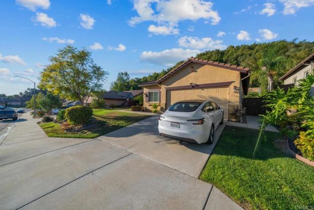 3146 Willow Tree Lane, Escondido, CA 92027