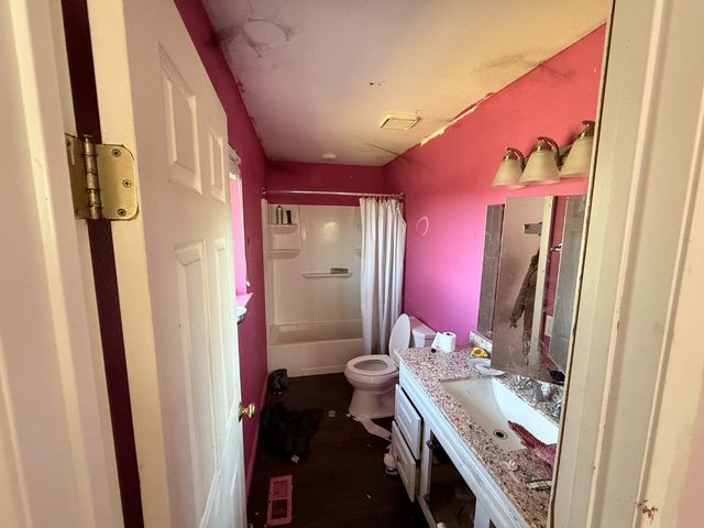 10700 Oak Dr, Grass Valley, CA 95949