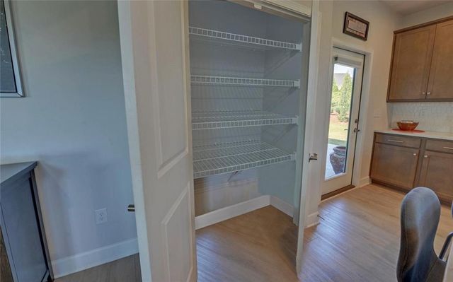 5724 Grapewood Street, Hoschton, GA 30548