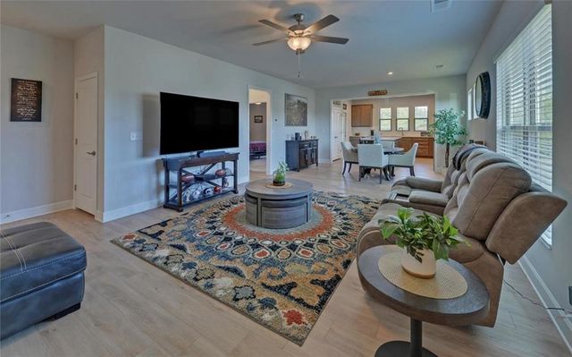 5724 Grapewood Street, Hoschton, GA 30548