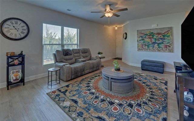 5724 Grapewood Street, Hoschton, GA 30548