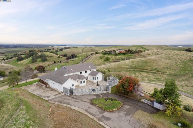 795 Silver Hills Dr, Brentwood, CA 94513