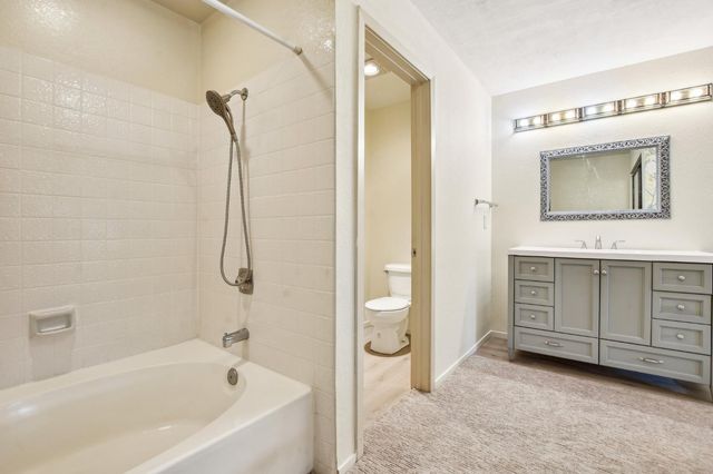 2280 Hurley Way #36, Sacramento, CA 95825