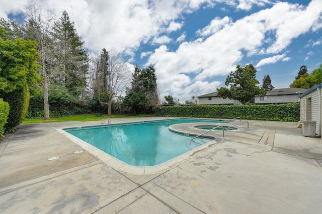 2280 Hurley Way #36, Sacramento, CA 95825