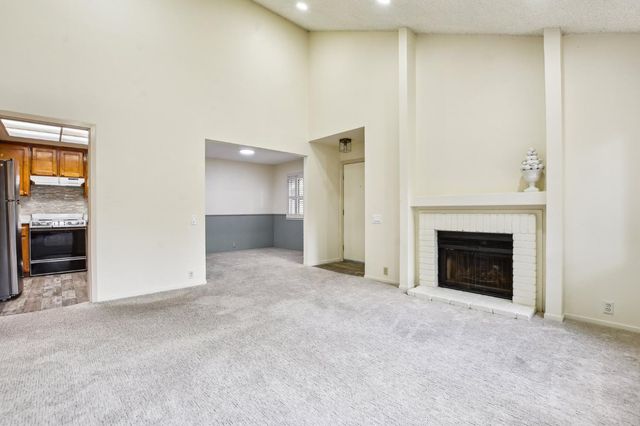 2280 Hurley Way #36, Sacramento, CA 95825