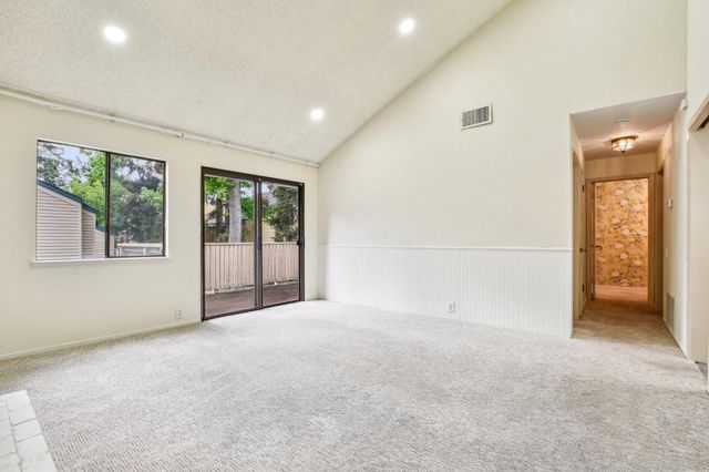 2280 Hurley Way #36, Sacramento, CA 95825