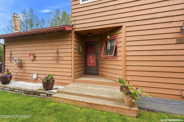 1811 Beaver Place, Anchorage, AK 99504