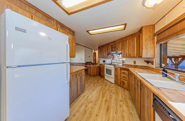 39737 Road 274 # 22, Bass Lake, CA 93604