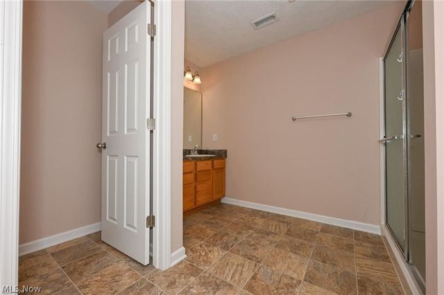 3784 Firethorn Drive, Aurora, OH 44202