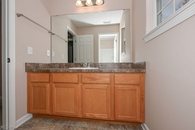 3784 Firethorn Drive, Aurora, OH 44202