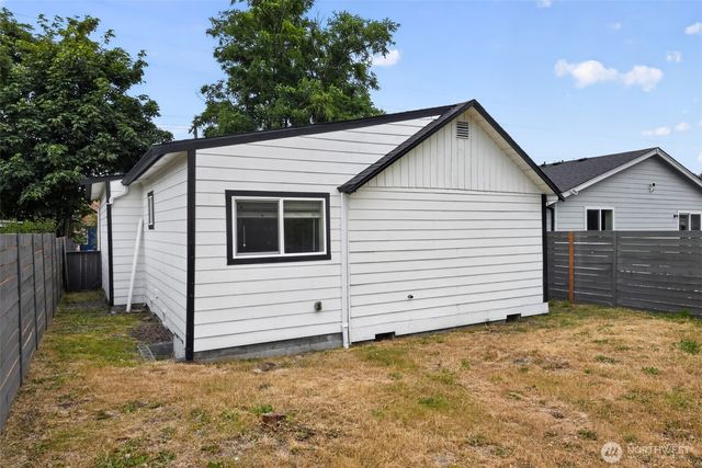 512 133rd Street S, Tacoma, WA 98444