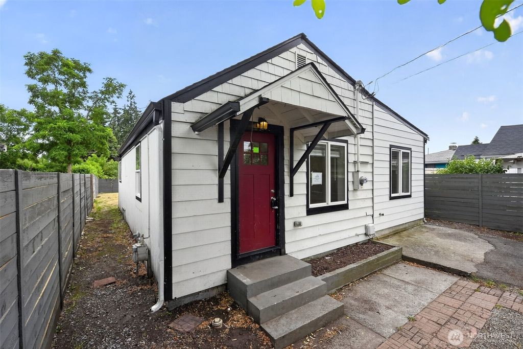 512 133rd Street S, Tacoma, WA 98444