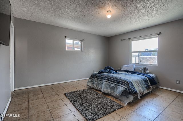 227 Galvan Place, El Paso, TX 79915