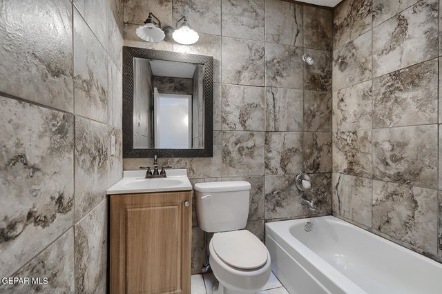 227 Galvan Place, El Paso, TX 79915