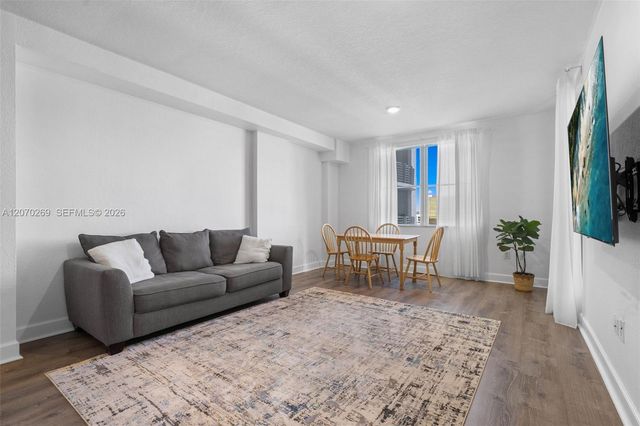 1830 Radius Drive 903, Hollywood, FL 33020