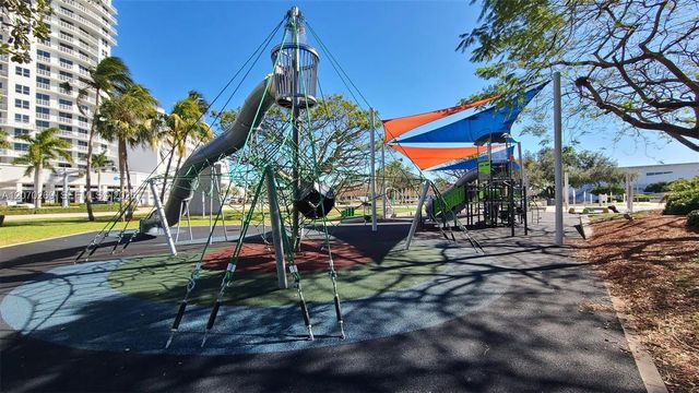 1830 Radius Drive 903, Hollywood, FL 33020