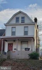 2027 DERRY ST, Harrisburg, PA 17104