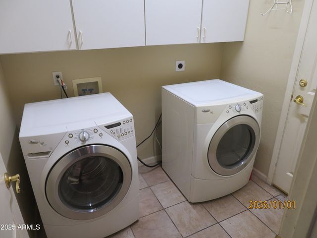 7748 E MANANA Drive, Scottsdale, AZ 85255