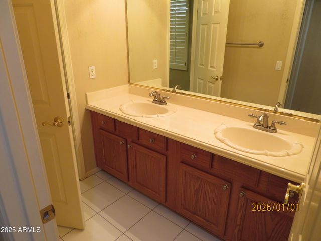 7748 E MANANA Drive, Scottsdale, AZ 85255