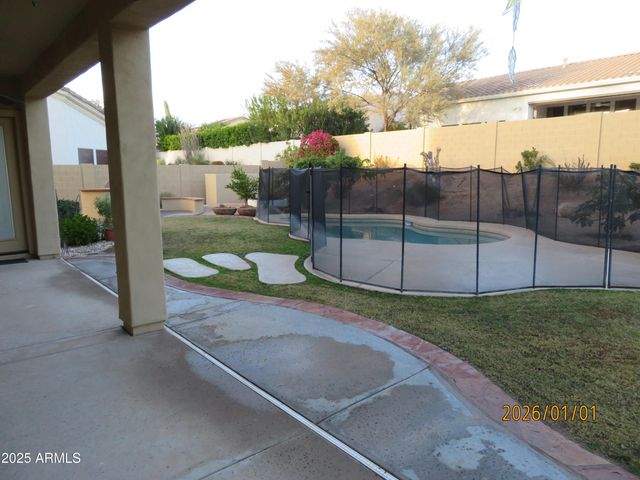 7748 E MANANA Drive, Scottsdale, AZ 85255