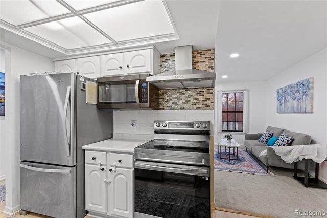 25029 Joanne Smith Drive, Warren, MI 48091
