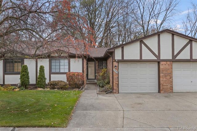 25029 Joanne Smith Drive, Warren, MI 48091