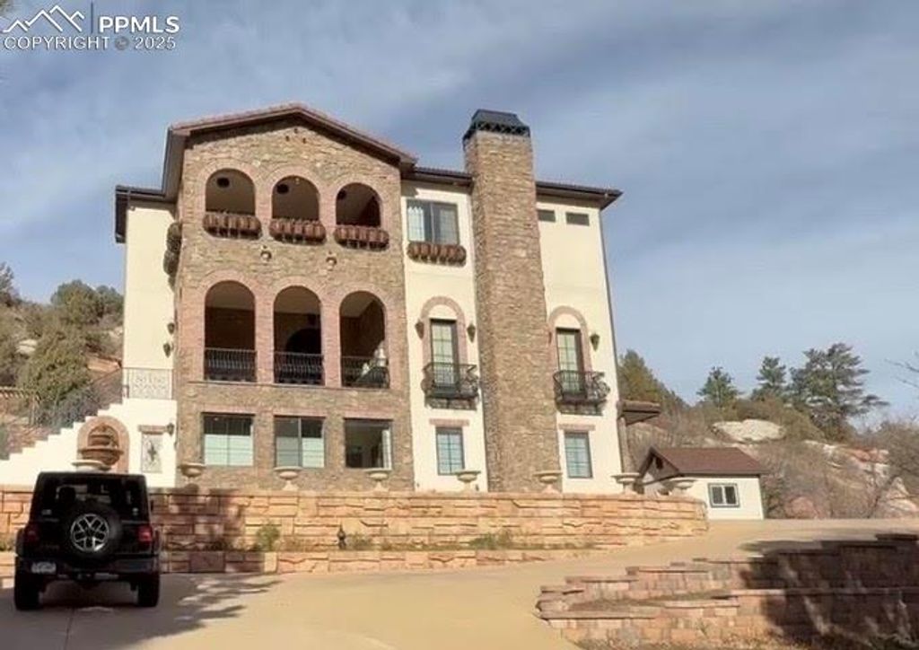 7065 Kiowa Road, Larkspur, CO 80118