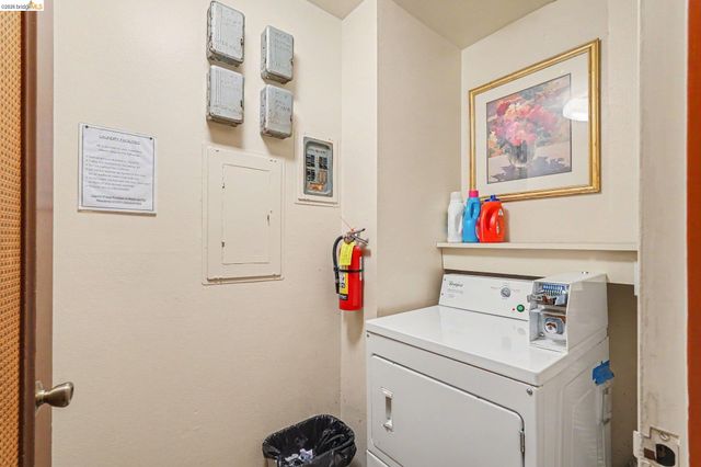 651 Oakland Ave 2D, Oakland, CA 94611