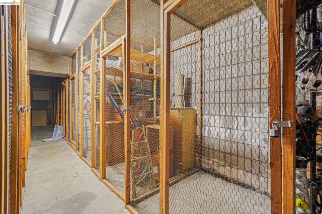 651 Oakland Ave 2D, Oakland, CA 94611