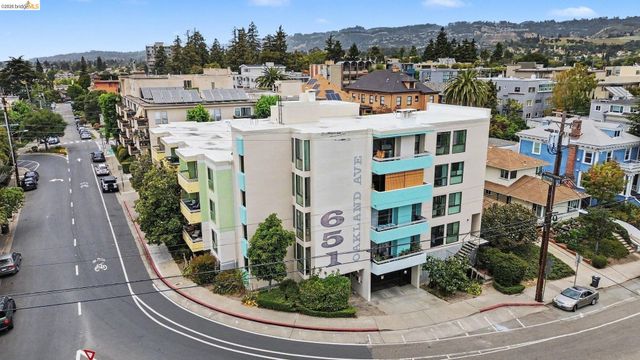 651 Oakland Ave 2D, Oakland, CA 94611